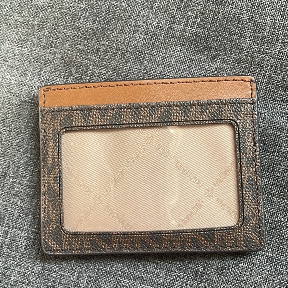 NWOT, Michael Kors Card Holder - Picture 3 of 3